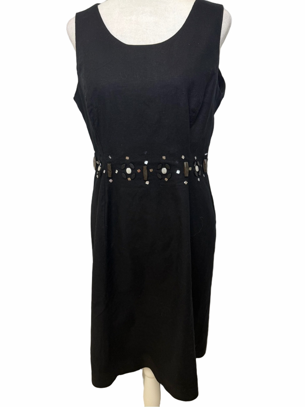 Vintage 90s Oscar de la Renta Embellished Little Black Dress 🖤